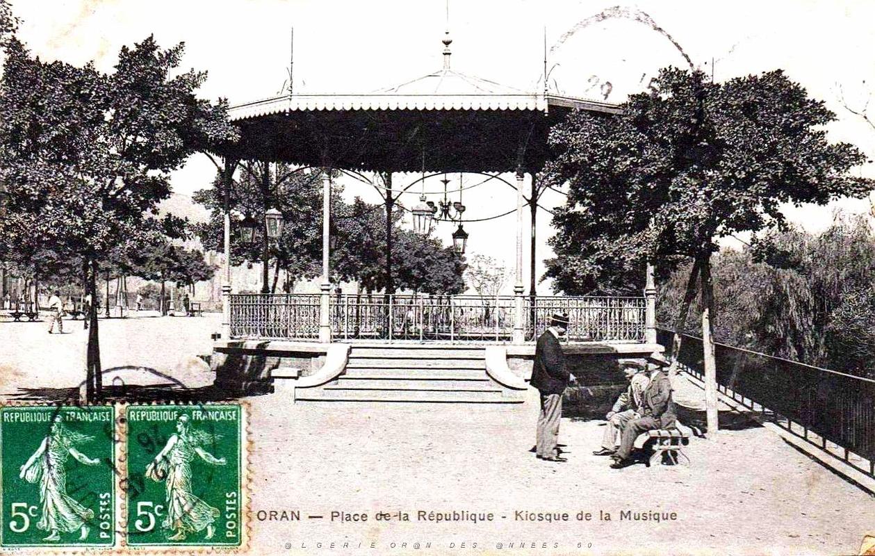 Oran - Place de la Republique - 1909.jpg